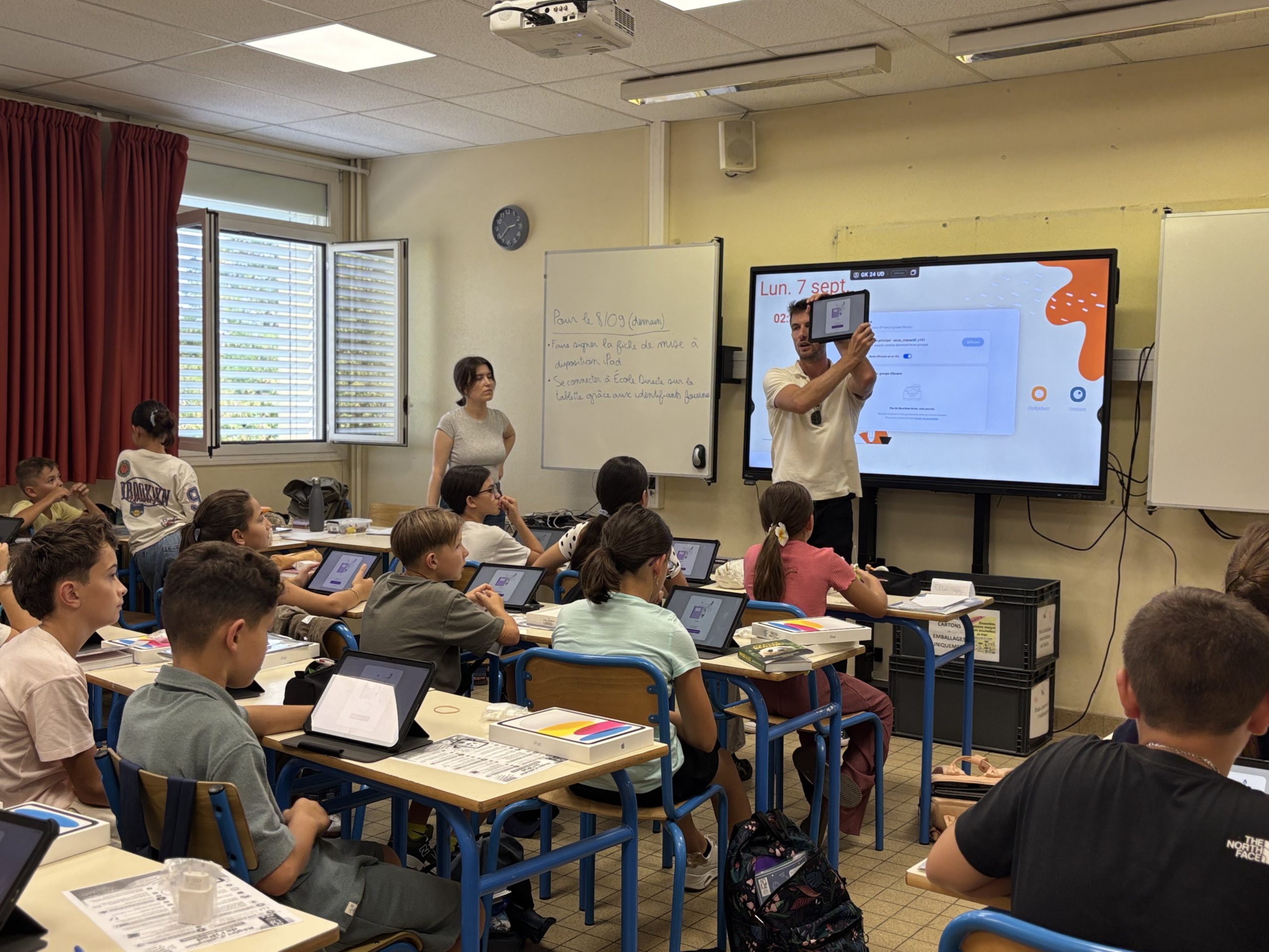 Distribution et formation tablette pour les 6ème de college